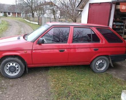Красный Шкода Форман, объемом двигателя 1.5 л и пробегом 160 тыс. км за 1200 $, фото 1 на Automoto.ua