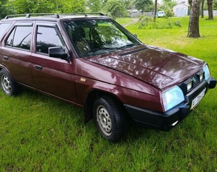 Красный Шкода Форман, объемом двигателя 1.4 л и пробегом 260 тыс. км за 1550 $, фото 2 на Automoto.ua