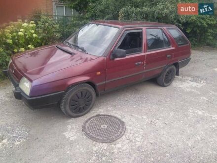 Шкода Форман 1994 в Кривом Роге на Automoto.ua Красный Шкода Форман, объемом двигателя 1.3 л и пробегом 10 тыс. км за 1130 $, фото 1 на Automoto.ua