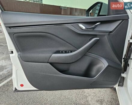Білий Шкода KAMIQ, об'ємом двигуна 1.6 л та пробігом 52 тис. км за 18800 $, фото 22 на Automoto.ua