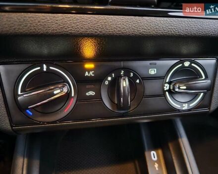 Білий Шкода KAMIQ, об'ємом двигуна 1.6 л та пробігом 52 тис. км за 18800 $, фото 55 на Automoto.ua