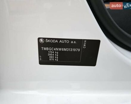 Білий Шкода KAMIQ, об'ємом двигуна 1.6 л та пробігом 52 тис. км за 18800 $, фото 32 на Automoto.ua