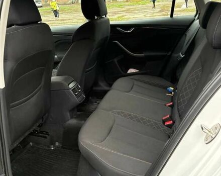 Белый Шкода KAMIQ, объемом двигателя 1.6 л и пробегом 18 тыс. км за 21000 $, фото 5 на Automoto.ua