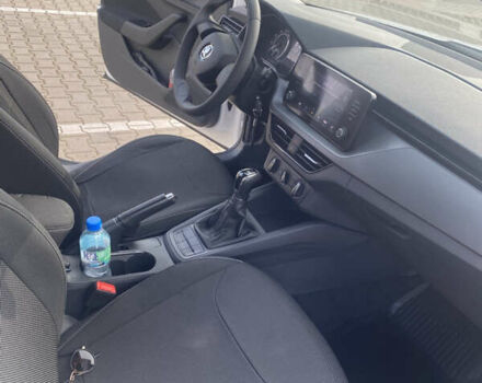 Белый Шкода KAMIQ, объемом двигателя 1.6 л и пробегом 38 тыс. км за 23000 $, фото 12 на Automoto.ua