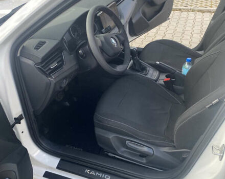 Белый Шкода KAMIQ, объемом двигателя 1.6 л и пробегом 38 тыс. км за 23000 $, фото 18 на Automoto.ua