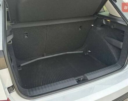 Белый Шкода KAMIQ, объемом двигателя 1 л и пробегом 15 тыс. км за 19800 $, фото 4 на Automoto.ua