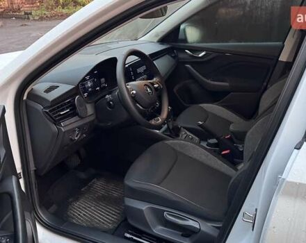 Шкода KAMIQ 2024 у Кременчуге на Automoto.ua Білий Шкода KAMIQ, об'ємом двигуна 1 л та пробігом 15 тис. км за 21000 $, фото 3 на Automoto.ua