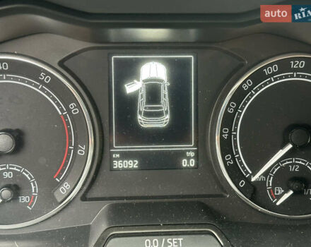 Червоний Шкода KAMIQ, об'ємом двигуна 1.5 л та пробігом 36 тис. км за 13800 $, фото 11 на Automoto.ua