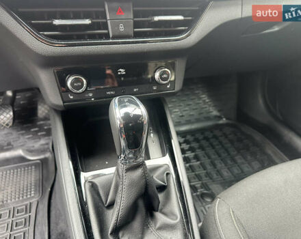 Червоний Шкода KAMIQ, об'ємом двигуна 1.5 л та пробігом 36 тис. км за 13800 $, фото 10 на Automoto.ua