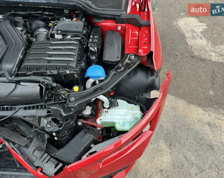 Червоний Шкода KAMIQ, об'ємом двигуна 1.5 л та пробігом 36 тис. км за 13800 $, фото 4 на Automoto.ua