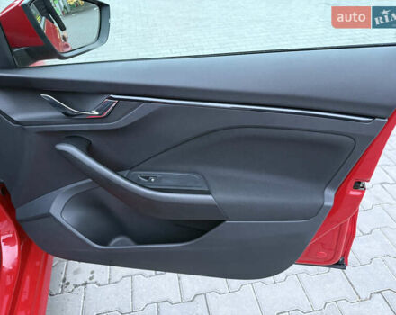 Красный Шкода KAMIQ, объемом двигателя 1.6 л и пробегом 60 тыс. км за 18850 $, фото 20 на Automoto.ua