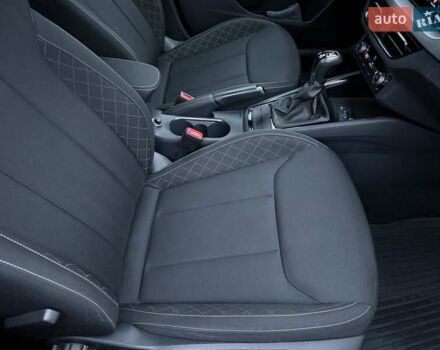 Красный Шкода KAMIQ, объемом двигателя 1.6 л и пробегом 60 тыс. км за 18850 $, фото 19 на Automoto.ua