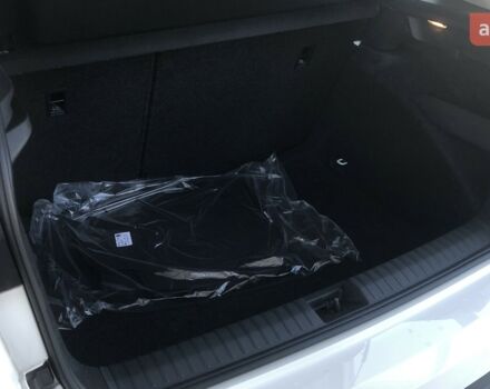 Шкода KAMIQ, об'ємом двигуна 1 л та пробігом 0 тис. км за 22395 $, фото 10 на Automoto.ua