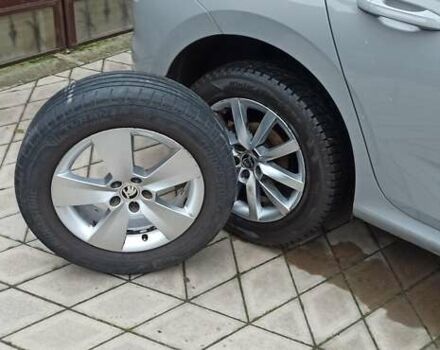 Серый Шкода KAMIQ, объемом двигателя 1.6 л и пробегом 80 тыс. км за 19300 $, фото 6 на Automoto.ua