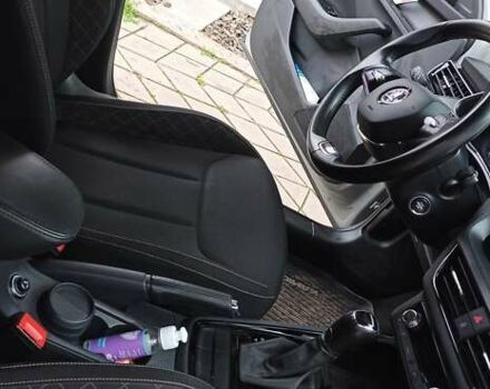 Серый Шкода KAMIQ, объемом двигателя 1.6 л и пробегом 80 тыс. км за 19300 $, фото 9 на Automoto.ua