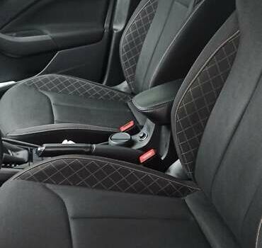 Серый Шкода KAMIQ, объемом двигателя 1.6 л и пробегом 80 тыс. км за 19300 $, фото 12 на Automoto.ua