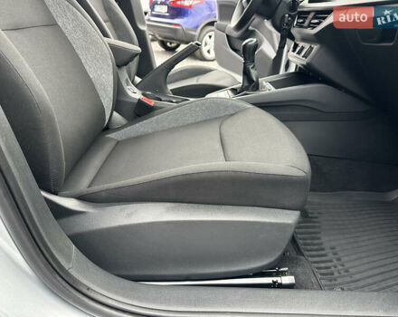 Серый Шкода KAMIQ, объемом двигателя 1.6 л и пробегом 56 тыс. км за 17800 $, фото 61 на Automoto.ua