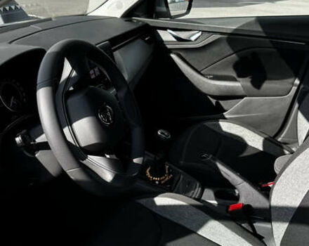 Сірий Шкода KAMIQ, об'ємом двигуна 1.6 л та пробігом 56 тис. км за 19000 $, фото 8 на Automoto.ua
