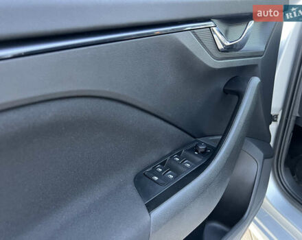 Сірий Шкода KAMIQ, об'ємом двигуна 1.6 л та пробігом 22 тис. км за 22500 $, фото 5 на Automoto.ua