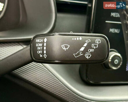 Серый Шкода KAMIQ, объемом двигателя 1.6 л и пробегом 6 тыс. км за 21800 $, фото 24 на Automoto.ua