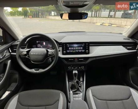 Серый Шкода KAMIQ, объемом двигателя 1 л и пробегом 2 тыс. км за 23783 $, фото 2 на Automoto.ua