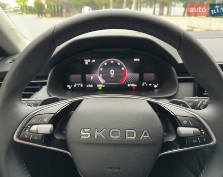 Серый Шкода KAMIQ, объемом двигателя 1 л и пробегом 2 тыс. км за 23783 $, фото 4 на Automoto.ua