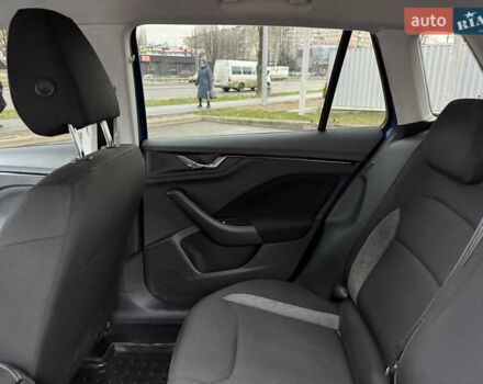 Синий Шкода KAMIQ, объемом двигателя 1.6 л и пробегом 162 тыс. км за 13500 $, фото 23 на Automoto.ua