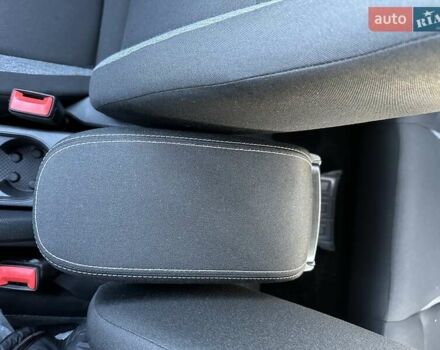 Синій Шкода KAMIQ, об'ємом двигуна 1.6 л та пробігом 219 тис. км за 10800 $, фото 17 на Automoto.ua