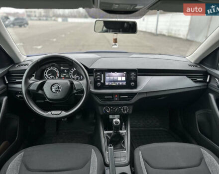 Синий Шкода KAMIQ, объемом двигателя 1.6 л и пробегом 245 тыс. км за 12200 $, фото 10 на Automoto.ua