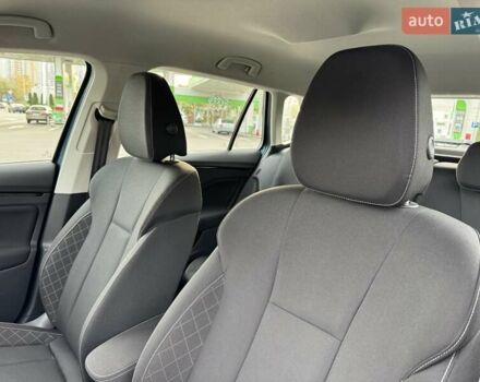 Синий Шкода KAMIQ, объемом двигателя 1.6 л и пробегом 56 тыс. км за 19500 $, фото 47 на Automoto.ua