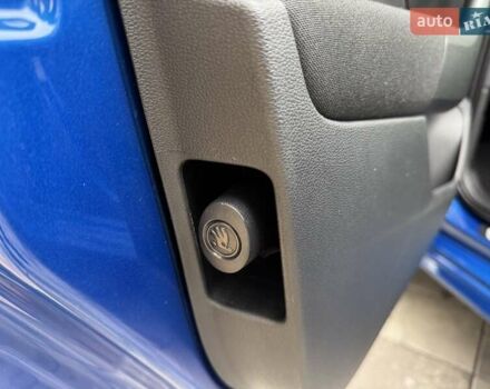 Синий Шкода KAMIQ, объемом двигателя 1.6 л и пробегом 25 тыс. км за 21500 $, фото 18 на Automoto.ua