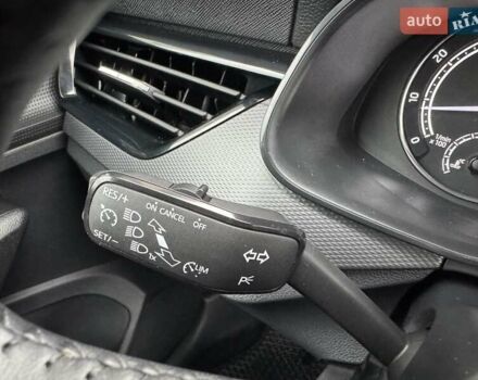 Синій Шкода KAMIQ, об'ємом двигуна 1.6 л та пробігом 25 тис. км за 20999 $, фото 44 на Automoto.ua