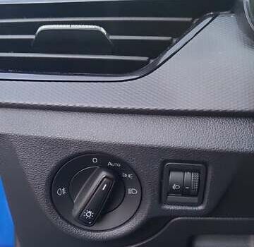 Синий Шкода KAMIQ, объемом двигателя 1.6 л и пробегом 62 тыс. км за 19000 $, фото 7 на Automoto.ua