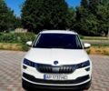 Белый Шкода Karoq, объемом двигателя 1.5 л и пробегом 152 тыс. км за 15990 $, фото 1 на Automoto.ua