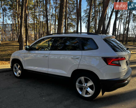Белый Шкода Karoq, объемом двигателя 1.5 л и пробегом 150 тыс. км за 18700 $, фото 7 на Automoto.ua