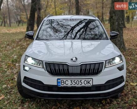 Белый Шкода Karoq, объемом двигателя 1.5 л и пробегом 108 тыс. км за 23500 $, фото 6 на Automoto.ua