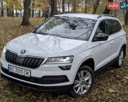 Белый Шкода Karoq, объемом двигателя 1.5 л и пробегом 108 тыс. км за 23500 $, фото 4 на Automoto.ua