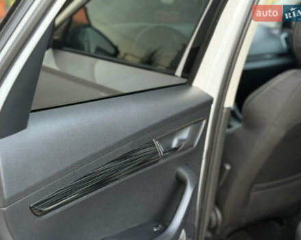 Белый Шкода Karoq, объемом двигателя 1.5 л и пробегом 112 тыс. км за 19800 $, фото 22 на Automoto.ua