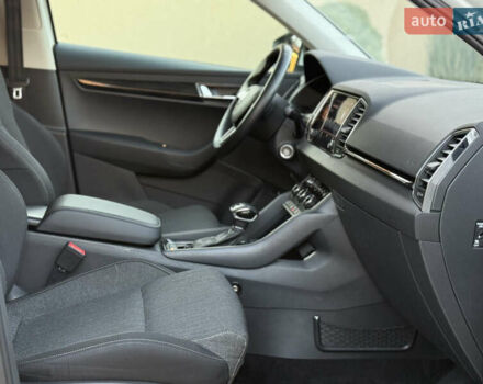 Белый Шкода Karoq, объемом двигателя 1.5 л и пробегом 112 тыс. км за 19800 $, фото 32 на Automoto.ua