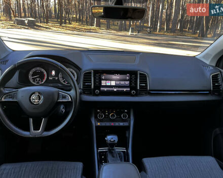 Белый Шкода Karoq, объемом двигателя 1.5 л и пробегом 150 тыс. км за 18700 $, фото 9 на Automoto.ua