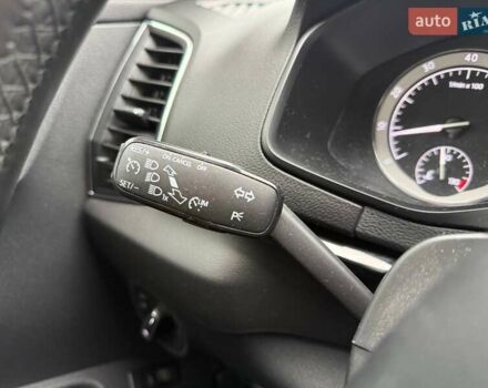 Белый Шкода Karoq, объемом двигателя 1.5 л и пробегом 117 тыс. км за 18990 $, фото 16 на Automoto.ua