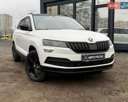 Белый Шкода Karoq, объемом двигателя 1.5 л и пробегом 117 тыс. км за 18990 $, фото 6 на Automoto.ua