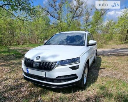 Білий Шкода Karoq, об'ємом двигуна 1.5 л та пробігом 48 тис. км за 22174 $, фото 18 на Automoto.ua