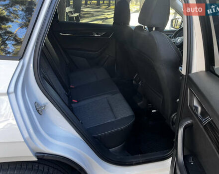 Белый Шкода Karoq, объемом двигателя 1.5 л и пробегом 150 тыс. км за 18700 $, фото 15 на Automoto.ua