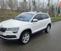 Белый Шкода Karoq, объемом двигателя 1.5 л и пробегом 159 тыс. км за 19700 $, фото 1 на Automoto.ua