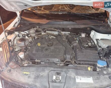 Белый Шкода Karoq, объемом двигателя 1.5 л и пробегом 189 тыс. км за 9999 $, фото 2 на Automoto.ua