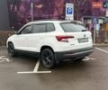 Белый Шкода Karoq, объемом двигателя 1.5 л и пробегом 117 тыс. км за 17990 $, фото 3 на Automoto.ua