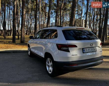 Белый Шкода Karoq, объемом двигателя 1.5 л и пробегом 150 тыс. км за 18700 $, фото 4 на Automoto.ua
