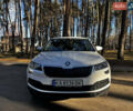 Белый Шкода Karoq, объемом двигателя 1.5 л и пробегом 150 тыс. км за 18700 $, фото 1 на Automoto.ua