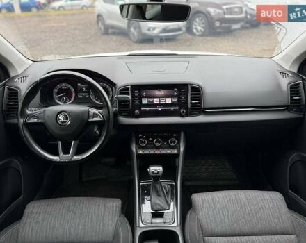 Белый Шкода Karoq, объемом двигателя 1.5 л и пробегом 117 тыс. км за 18990 $, фото 27 на Automoto.ua